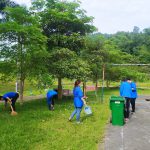 Đoàn viên thanh niên tham gia vệ sinh môi trường