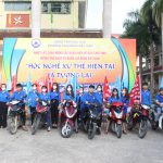 100 cán bộ giáo viên và HSSV tham gia diễu hành, cổ động hưởng ứng ngày Kỹ năng lao động Việt Nam năm 2023