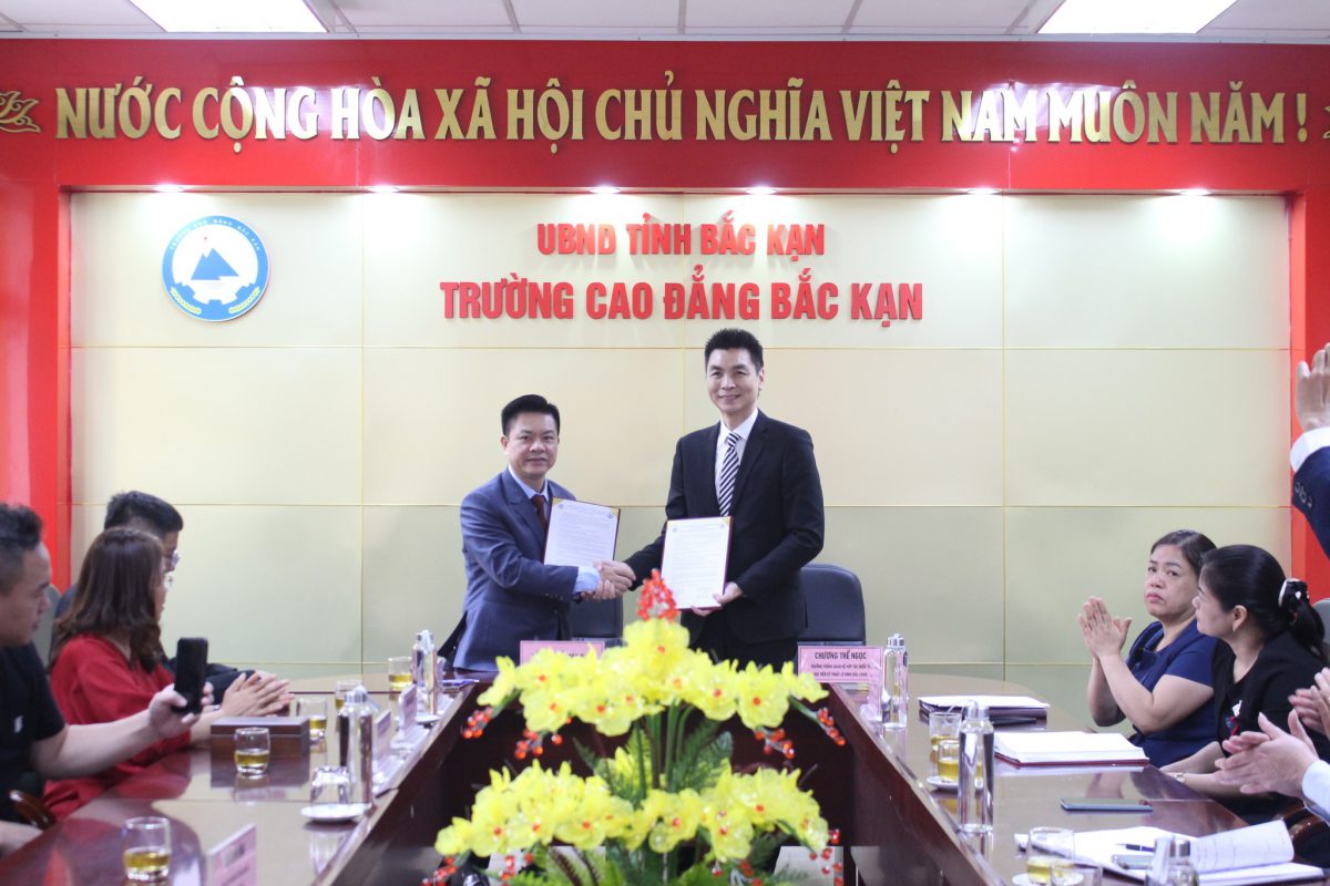 Ký kết hợp tác toàn diện giữa liêng - cào tố - lieng 3 cây
 với Học viện Kỹ thuật Lê Minh (Đài Loan) và Công ty Cổ phần Giáo dục EZ Việt Nam